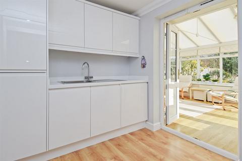 8 Mallard Close, Herne Bay, CT6 5RJ