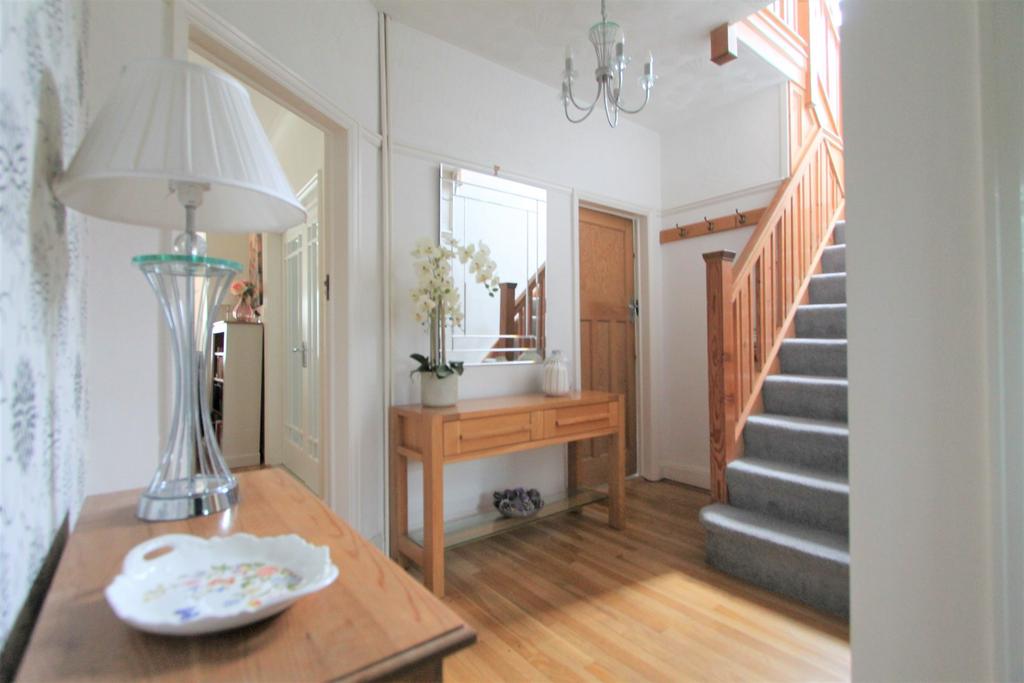 Welford Road, Knighton, Leicester, LE2 6 bed detached house for sale