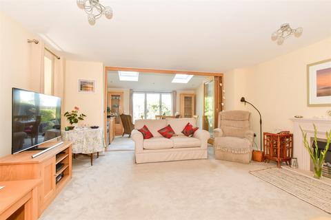19 White Hill Close, Caterham, CR3 6EY