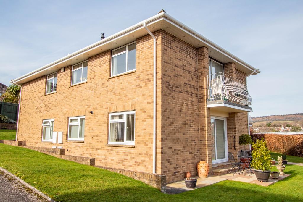Farrant Court, Balfours, Sidmouth 3 bed ground floor flat £375,000
