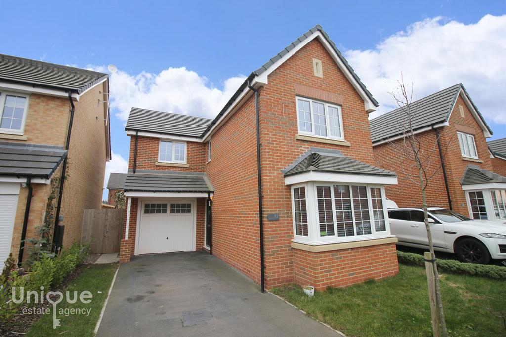 Whitebeam Road, Stalmine, PoultonleFylde, FY6 3 bed detached house