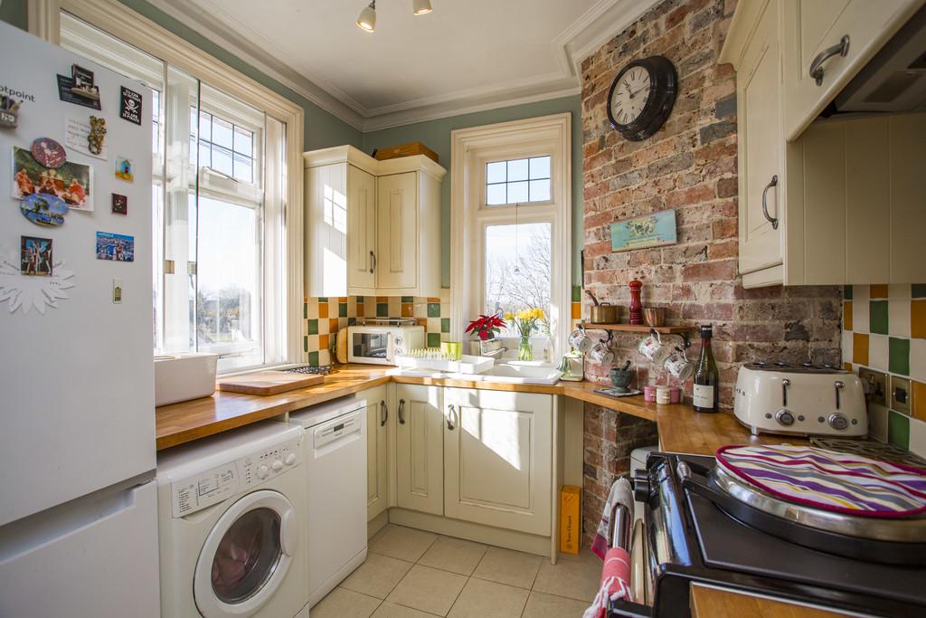 Horam, Heathfield 2 bed apartment for sale £190,000