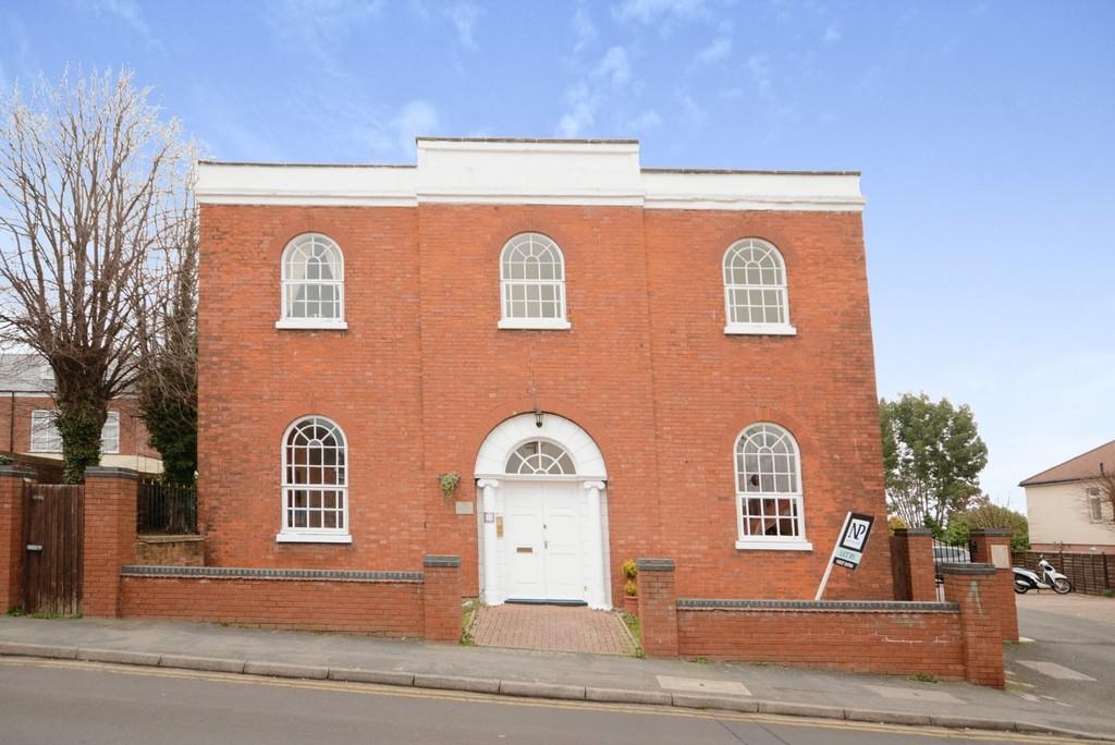 North Street, Atherstone 1 bed ground floor flat £550 pcm (£127 pw)
