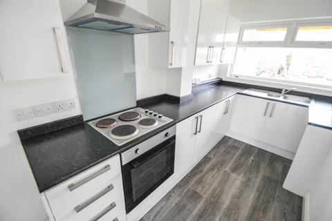 4 bedroom end of terrace house to rent - Colville Avenue, Hull, HU4