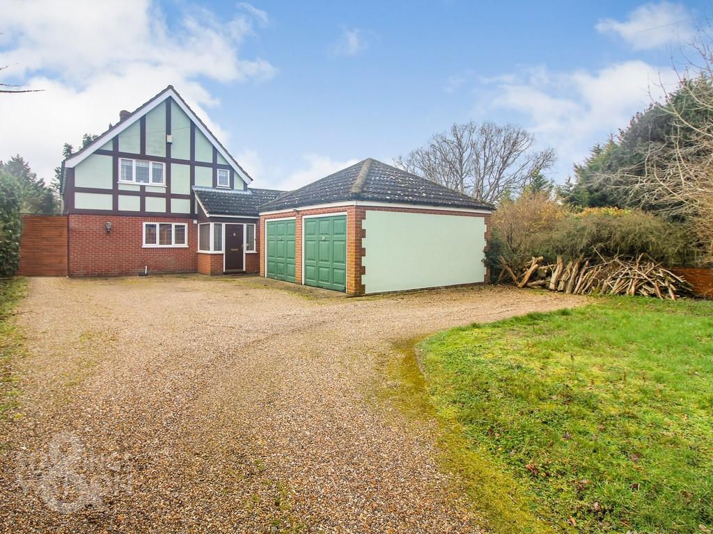 Dereham Road, New Costessey, Norwich 4 bed detached house for sale £