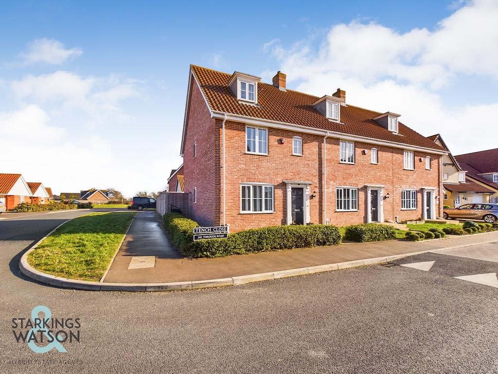 Tench Close, Mulbarton, Norwich 3 bed townhouse for sale £325,000