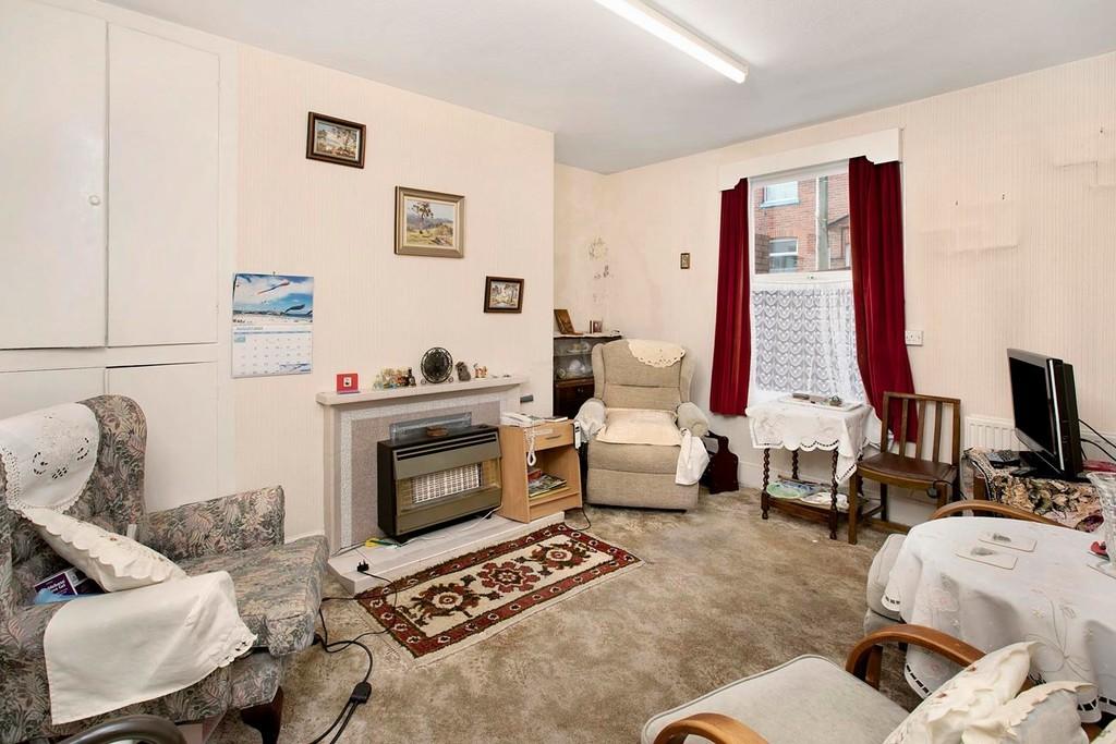 First Avenue, Teignmouth 3 bed terraced house £210,000