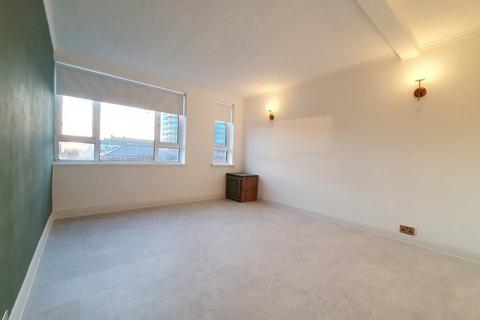 2 bedroom flat to rent, Lincoln Court, Enfield