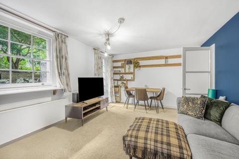 undefined, Canonbury Square, Islington, London