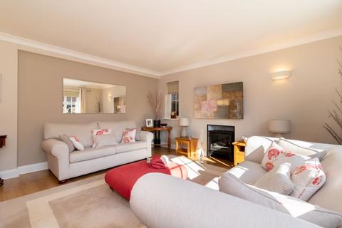 4 Penrhyn Close, Caterham, CR3 5JX