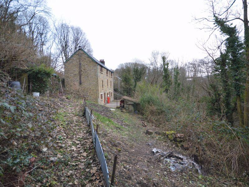Photo 10