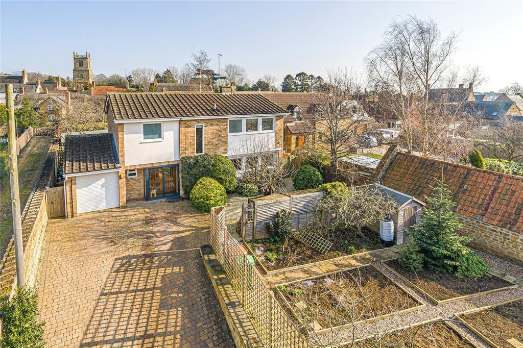 West Street, Ecton, Northamptonshire, NN6 4 bed detached house for sale