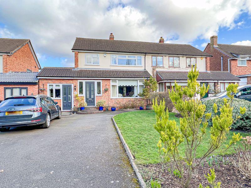 Chester Road, Streetly, Sutton Coldfield, B74 3EA 3 bed semidetached