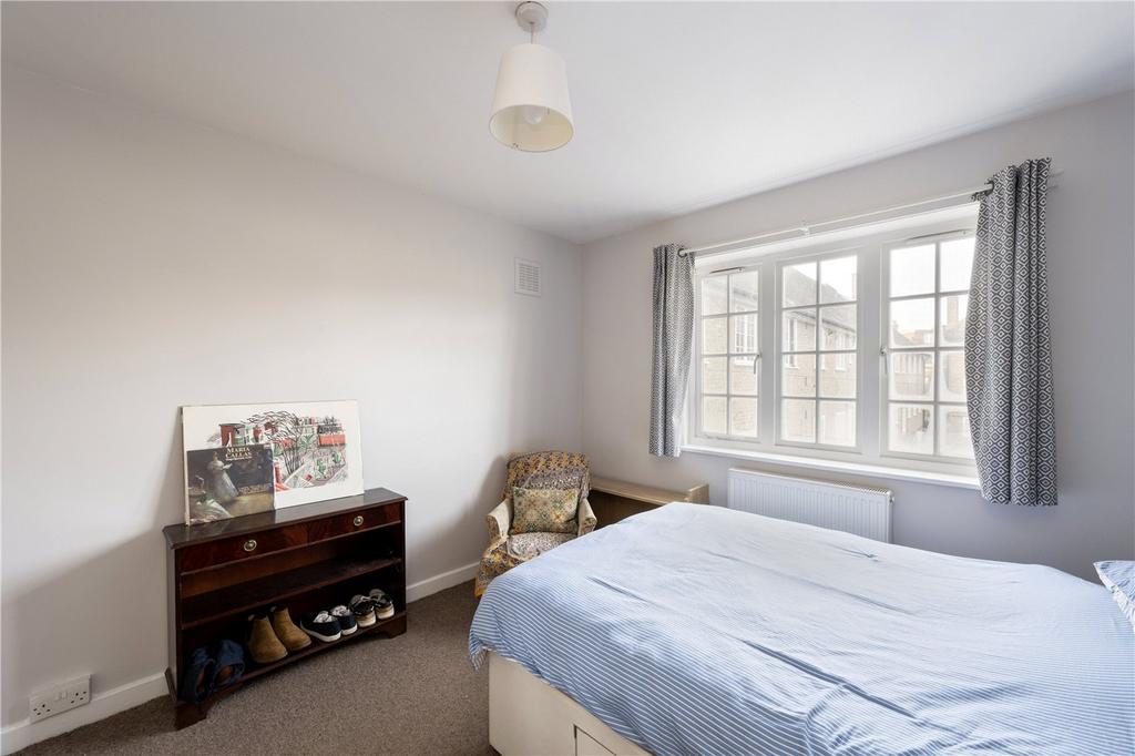 Casino Avenue, London, SE24 2 bed apartment £1,750 pcm (£404 pw)