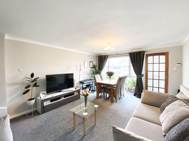 Deveron Road, Troon 2 bed semidetached villa £130,000
