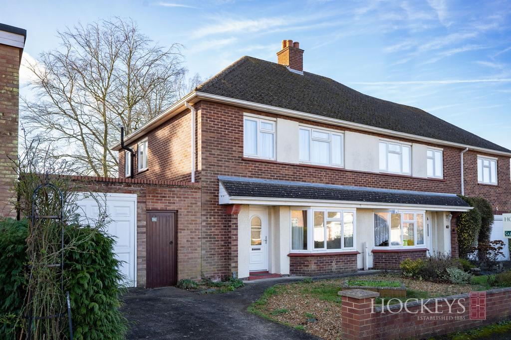 Harding Way, Cambridge, CB4 3 bed semidetached house £500,000