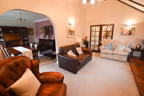 41 Leighton Drive, Leigh, WN7 3PN