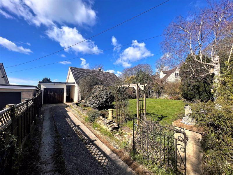 Stroud 2 bed bungalow for sale £399,950