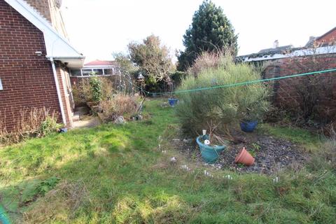 11 Alder Close, Bradley, Wrexham, LL11 4BJ