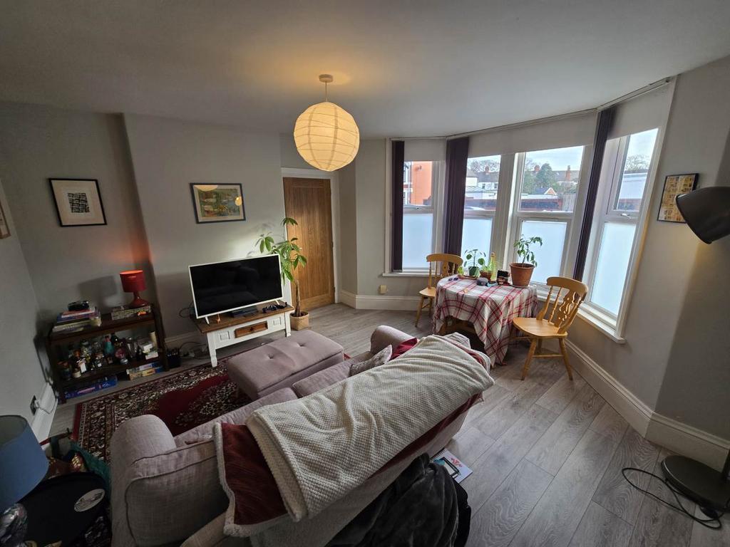 Living room (2)