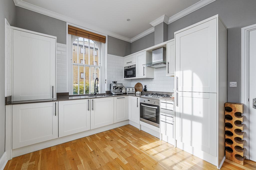 Stylish Integrated Kitchen/Dining Room