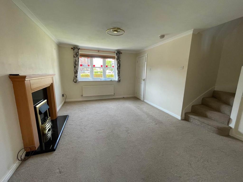 Azalea Road, Wick St Lawrence... 3 bed house £1,200 pcm (£277 pw)