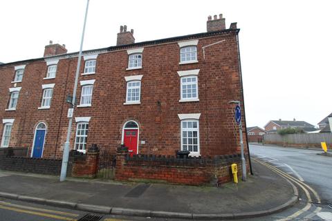 3 bedroom terraced house to rent, High Street, Swadlincote