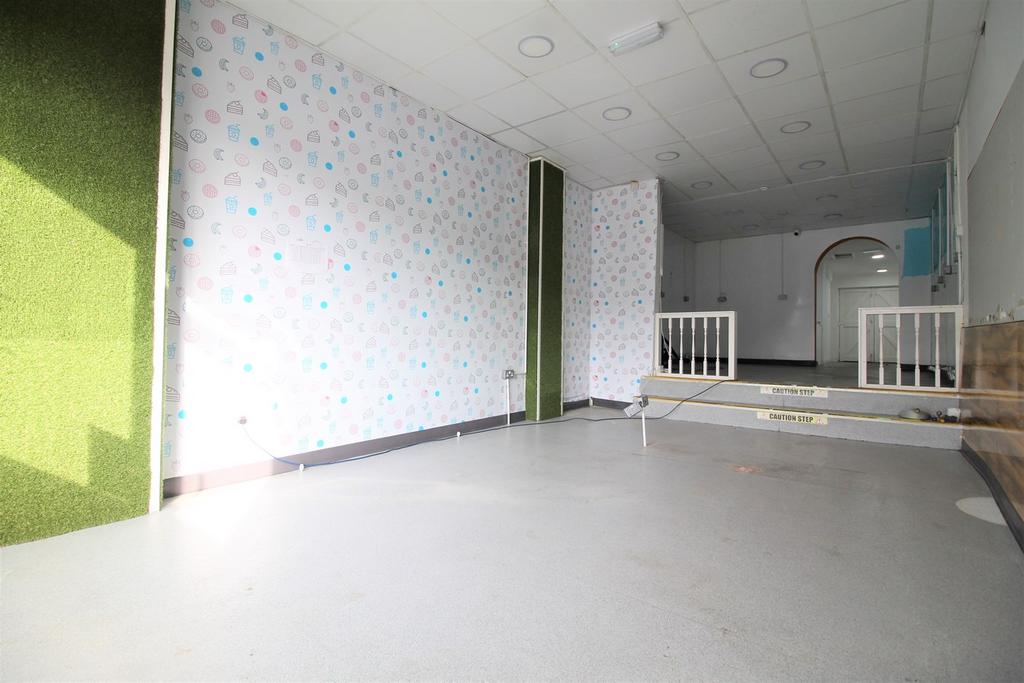 Chorley Old Road, Bolton, BL1 Property to rent £900 pcm (£208 pw)