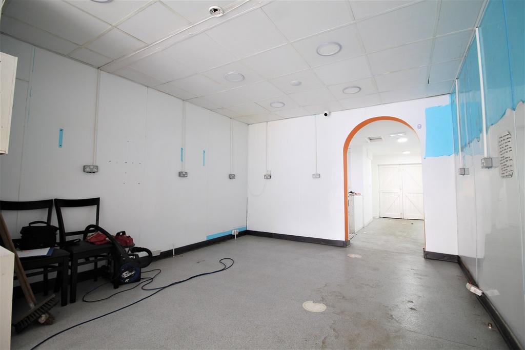 Chorley Old Road, Bolton, BL1 Property to rent £900 pcm (£208 pw)