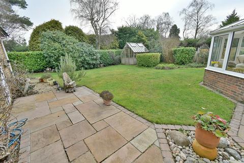 30 Crescent Walk, West Parley, Ferndown, BH22 8PZ