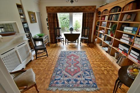 30 Crescent Walk, West Parley, Ferndown, BH22 8PZ