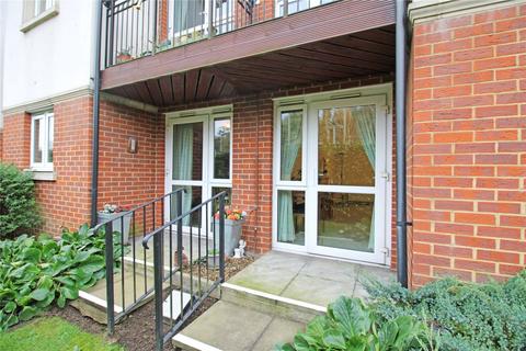 1 bedroom apartment for sale - Mead Court, 281 Station Road, Addlestone, Surrey, KT15