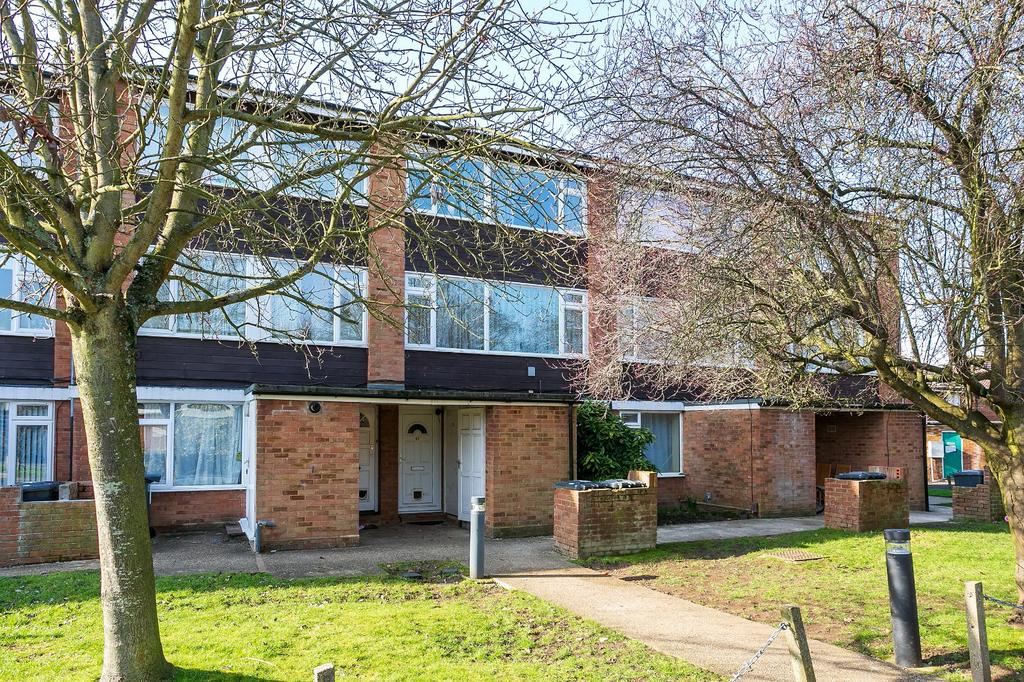Ashdown Drive, Borehamwood... 3 bed £335,000