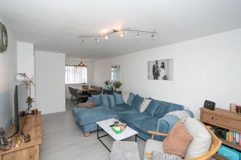 63 Ashdown Drive, Borehamwood, WD6 4NA