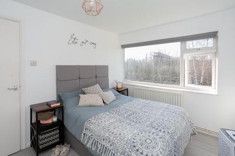 63 Ashdown Drive, Borehamwood, WD6 4NA