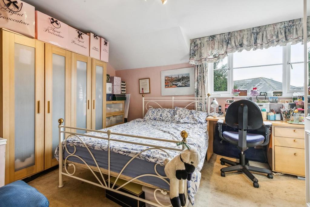Guest Bedroom Suite