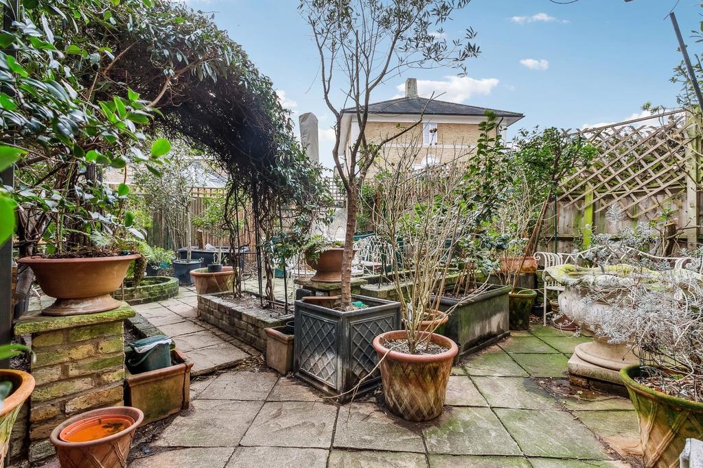 South Facing Garden