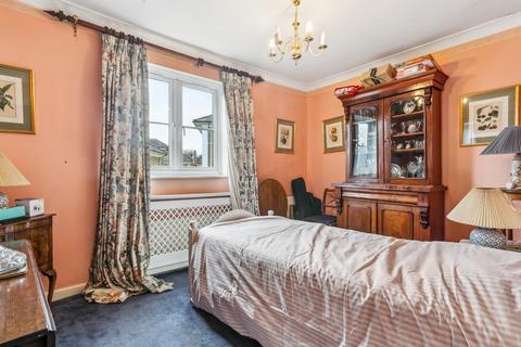 20 Fitzroy Crescent, London, W4 3EL