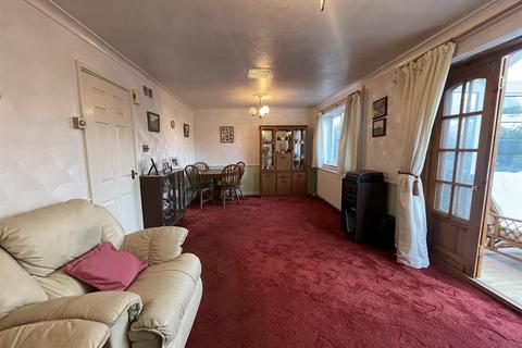3 bedroom semi-detached house for sale - Laburnum Drive, Sutton Coldfield