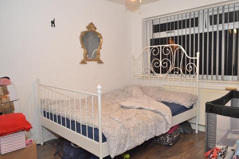 9 Geneva Walk, Chadderton, Oldham, OL9 9AG