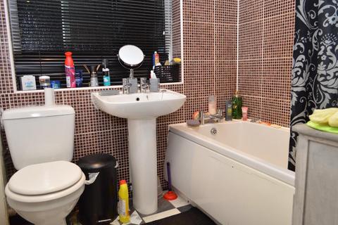 9 Geneva Walk, Chadderton, Oldham, OL9 9AG