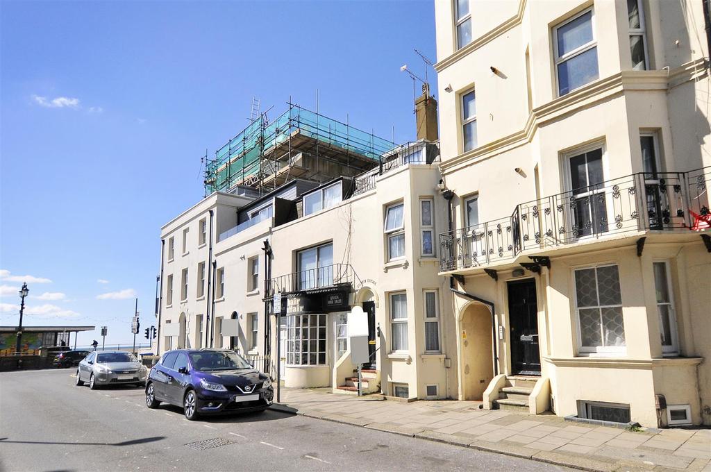 West Buildings, Worthing 1 bed apartment £175,000
