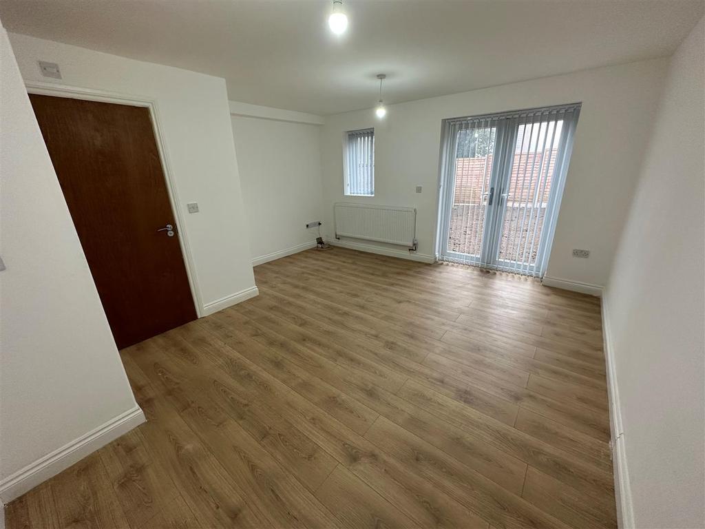 Welby Lane, Melton Mowbray 3 bed house £995 pcm (£230 pw)