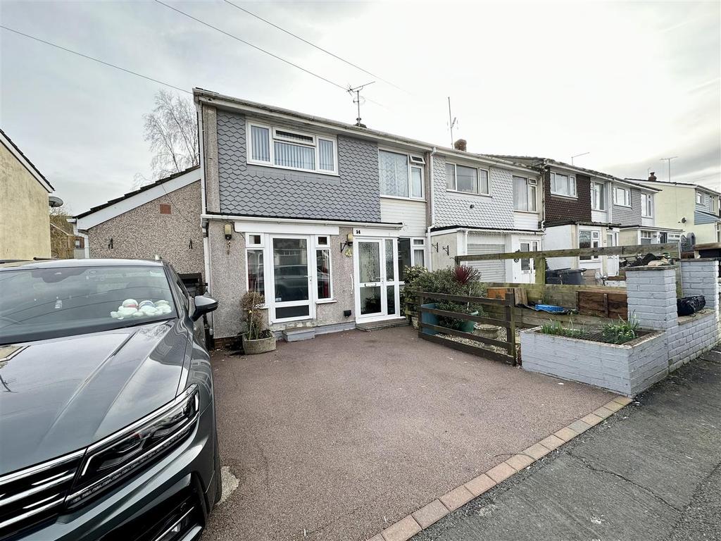 Eden Park, Brixham 4 bed end of terrace house £1,300 pcm (£300 pw)