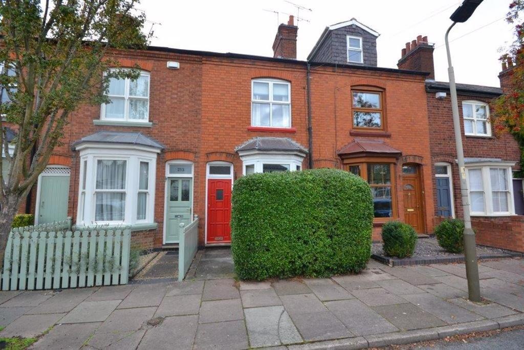 Knighton Church Road, Leicester 2 bed terraced house £900 pcm (£208 pw)