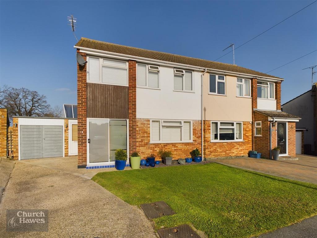 Highlands Drive, Maldon 3 bed semidetached house £420,000