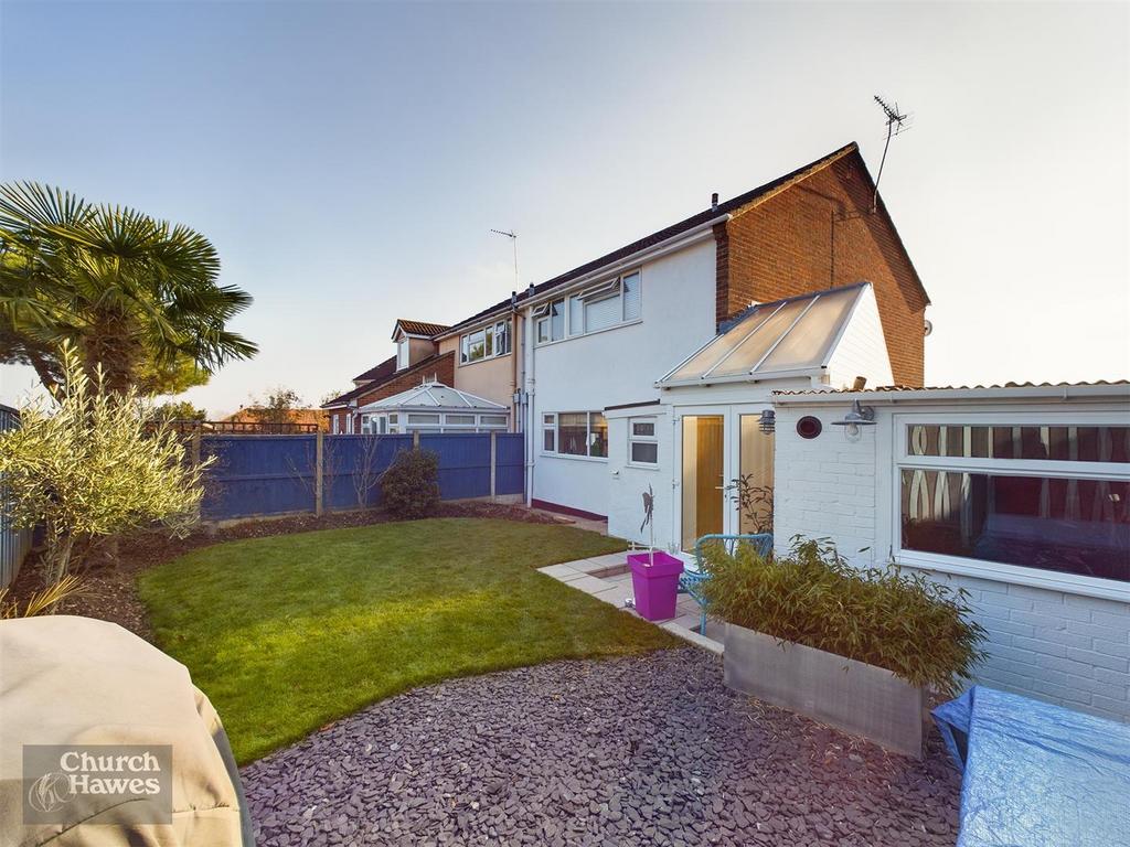 Highlands Drive, Maldon 3 bed semidetached house £420,000