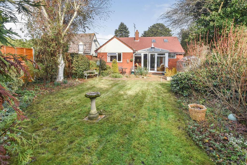 Gt Totham Road, Wickham Witham 3 bed detached bungalow £500,000