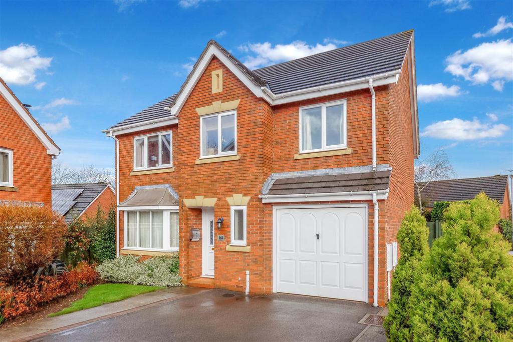 Foxholes Lane, Callow Hill, Redditch 5 bed detached house £350,000