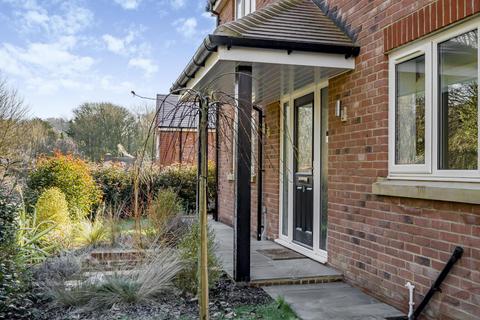 6, Manor View Lower Road, Temple Ewell, Dover, CT16 3PU